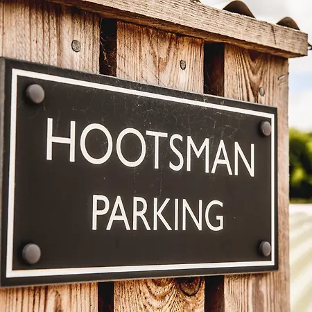 بيت للعطل Hootsman